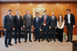 活动回顾｜俄罗斯联邦国有资产管理署署长率团访问华东师大