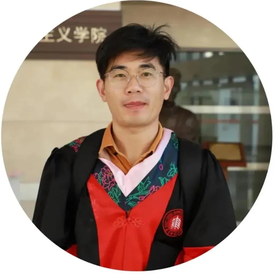 祝贺！我院院友樊士博老师《习近平新时代中国特色社会主义思想概论》获2025年度上海高校市级重点课程立项