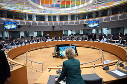 学术发表｜刘军教授在《当代世界》发文《欧洲反美主义思潮的特征、根源与影响》