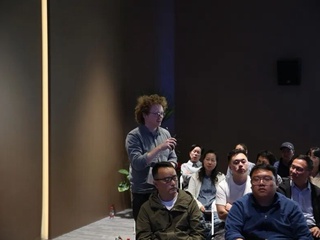 政院学子｜「居民、商户、学生都能自由表达」——美国青年眼中的上海基层协商治理